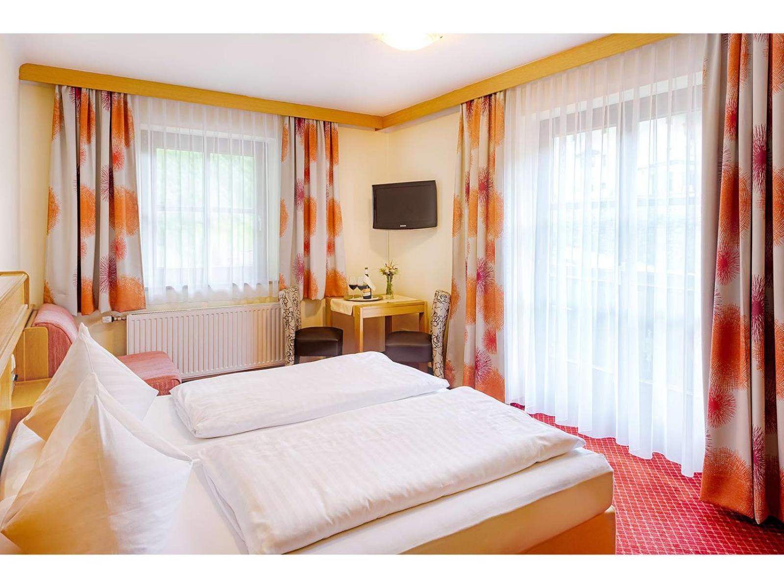Landhotel Almroesl Im Grossarltal Hüttschlag Esterno foto