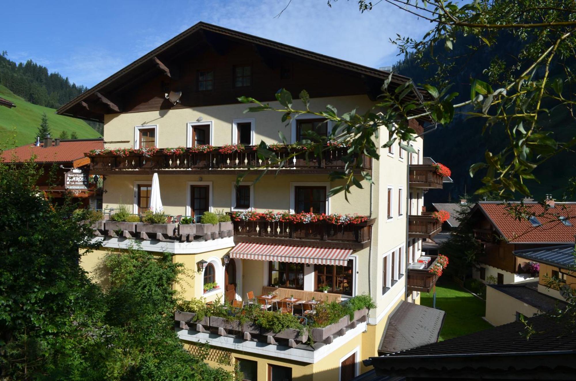 Landhotel Almroesl Im Grossarltal Hüttschlag Esterno foto